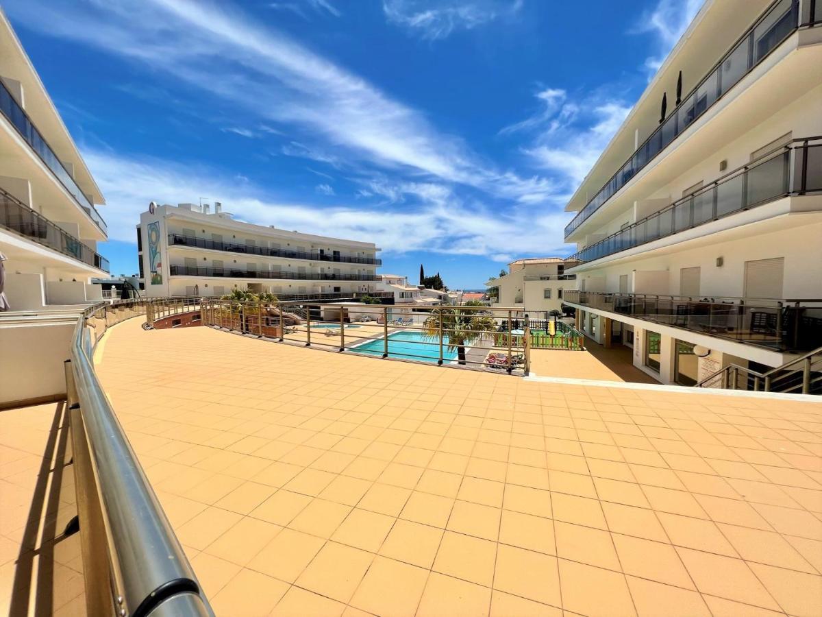 Albufeira Terrace With Pool By Homing Lägenhet Exteriör bild