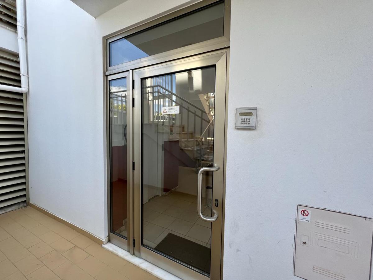 Albufeira Terrace With Pool By Homing Lägenhet Exteriör bild